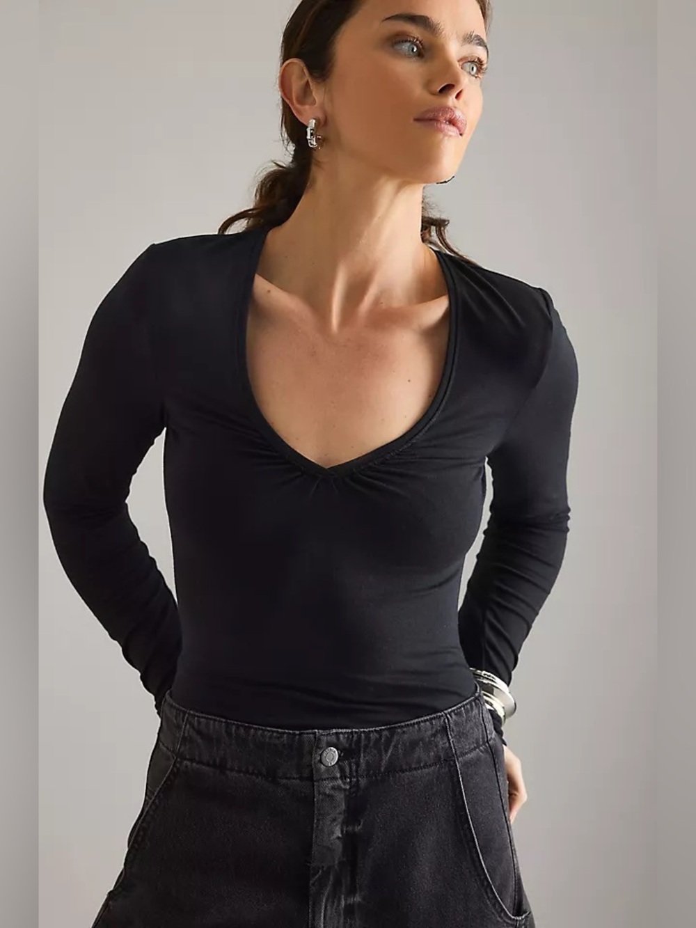 Maeve Anthropologie The Saturday Scoop V-Neck Tee